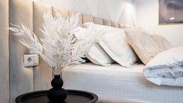 1 bedroom, desk, iron/ironing board, WiFi