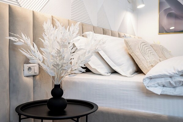 1 chambre, bureau, fer et planche à repasser, Wi-Fi