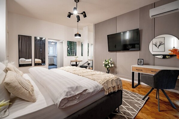 1 bedroom, desk, iron/ironing board, free WiFi