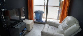 Grande Tiny House con Bañera, Agua Caliente, Lavadora/Secadora, y Cama King.