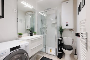 Hair dryer, towels