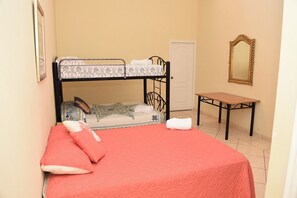 2 bedrooms, WiFi, bed sheets