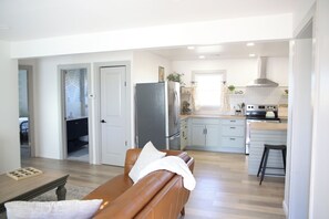 Interior - The Soar House /Family Space/Clean/New 3bd/2ba in peaceful Spring Hill (Spring Hill)