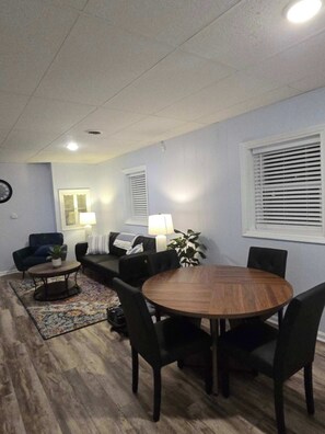 Interior - The Market Apts by Nest and Bloom -<br>Suite 2 (5047) (Ashland)