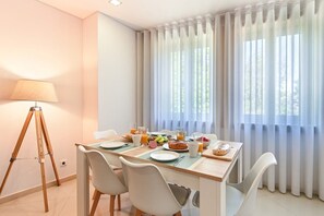 Dining - Margarita Apartment - Duplex (Braga)
