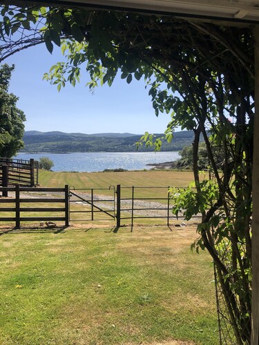 Ellary Cottage -  a cottage that sleeps 4 guests  in 2 bedrooms
