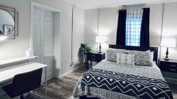 2 bedrooms, desk, iron/ironing board, WiFi