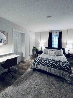 2 makuuhuonetta, työpöytä, silitysrauta/-lauta, Wi-Fi