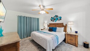 3 slaapkamers, een strijkplank/strijkijzer, gratis wifi, beddengoed