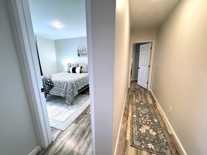 2 chambres, fer et planche à repasser, Wi-Fi, draps fournis