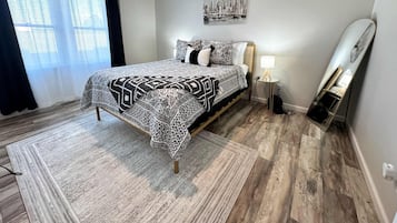 2 makuuhuonetta, työpöytä, silitysrauta/-lauta, Wi-Fi