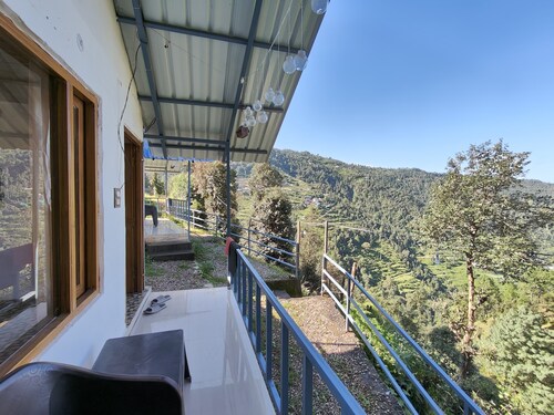 Himwanderer Camps and Cottages Pangot