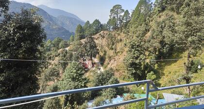 Himwanderer Camps and Cottages Pangot