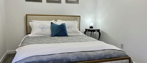 3 habitaciones, escritorio, wifi y ropa de cama
