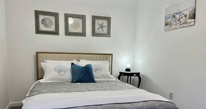3 Bedroom Private HEATED Pool! Great neighborhood. Ten Minutes To Flagler Beach!
