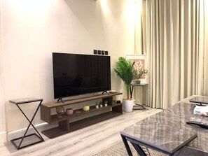 อพาร์ทเมนท์ | บริเวณนั่งเล่น | สมาร์ททีวี