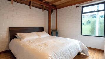 1 bedroom, WiFi, bed sheets, wheelchair access