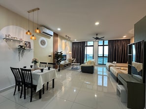 公寓, 1 間臥室, 非吸煙房, 露台 | 客廳 | 40 吋智能電視連數碼電視頻道、Netflix、串流服務