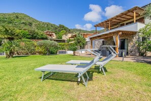 Property grounds - Villa a few steps from the sea (Rio dell'Elba)