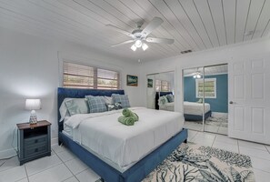 3 bedrooms, iron/ironing board, free WiFi, bed sheets - Charming Lake Worth Beach Pool Home –Heated Pool, Walk to DT, 1 M to Beach! (Lake Worth Beach)