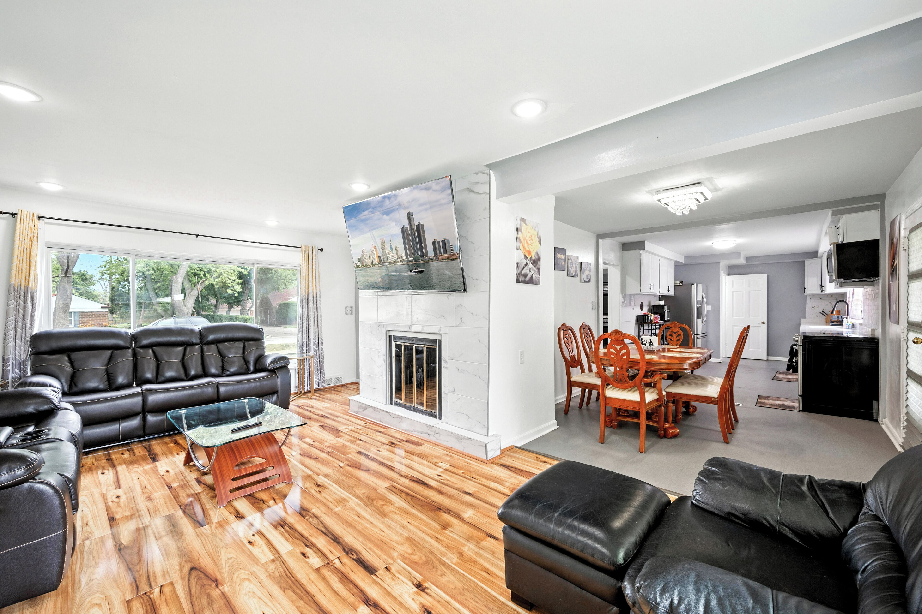 Smart TV, chimenea y videojuegos 