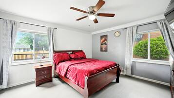 5 makuuhuonetta, työpöytä, silitysrauta/-lauta, ilmainen Wi-Fi