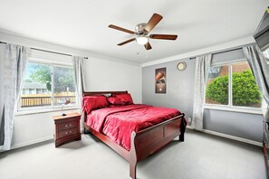 5 habitaciones, escritorio, tabla de planchar con plancha y wifi gratis 