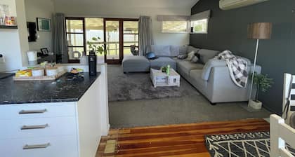 Beautiful Sunnybrook Home