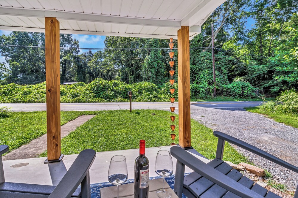 Bear Walk Cottage in Black Mountain by null