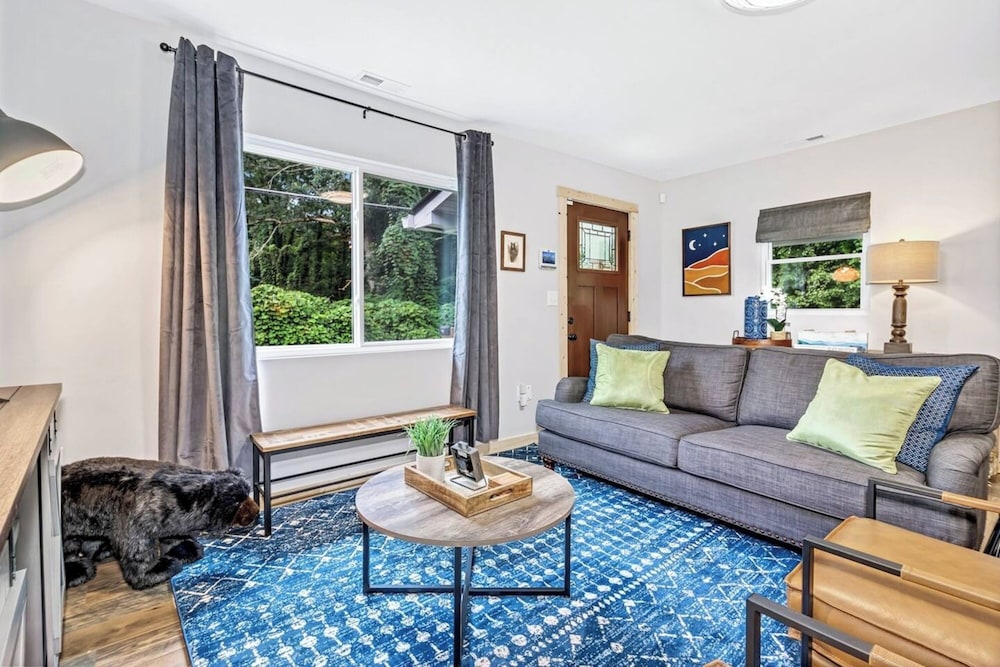 Bear Walk Cottage in Black Mountain by null