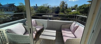 Large Studio in saint Gilles les Bains Fully equipped, private parking...