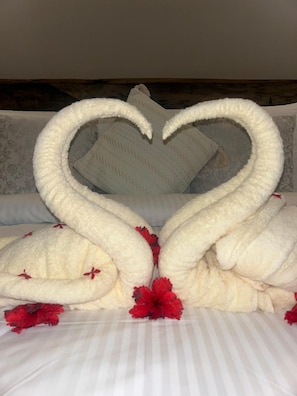 1 habitación, sábanas de algodón egipcio y ropa de cama de alta calidad
