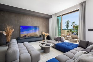 TV, fireplace, video games