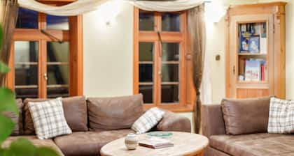 Spacious Apartment with Garden