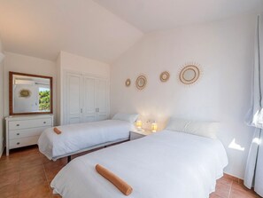 4 chambres, Wi-Fi gratuit, draps fournis