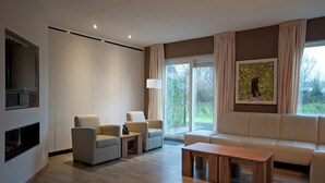 TV - Villa Getaway in Texel Haven (De Cocksdorp Texel)