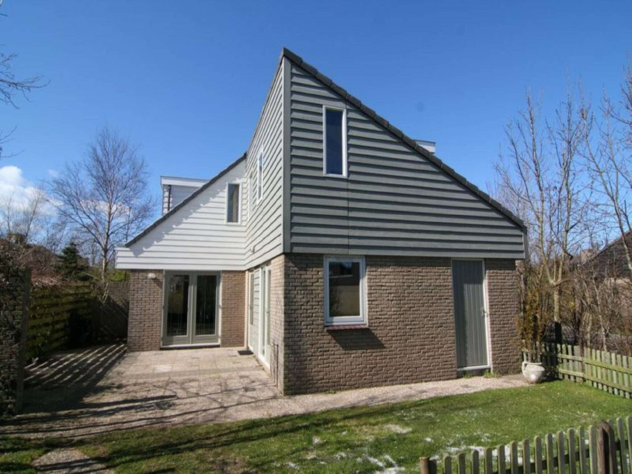 Außenseite Ferienhaus [Sommer]