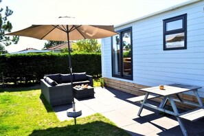 Outdoor dining - Chalet in Hollum near golf course and beach (Hollum)
