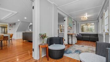 Smart TV, chimenea y impresora