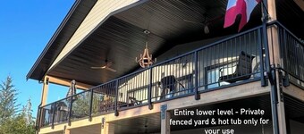 Cozy Country Retreat at the Baker Ranch with hot tub. Pet friendly. Lake view.