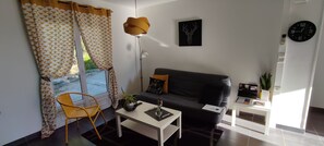 TV - T2 45m2 quiet and close to all amenities (Lattes)