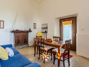 Interior - La Torre by Interhome (Pianello Lario)