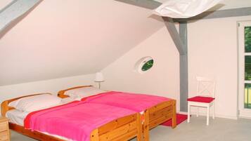 2 Schlafzimmer, Bügeleisen/Bügelbrett, Internetzugang, Bettwäsche