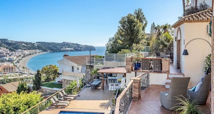 Exklusive Villa – Beheizter Pool, 15 Gäste, Strandnah