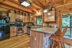 Signature Cabin, 3 Bedrooms, Hot Tub | Private kitchen | Fridge, microwave, oven, stovetop - Bair Necessities relaxing Cabin (Old Fort)