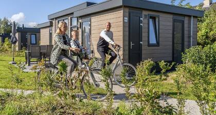 Cozy Chalet Near North Sea