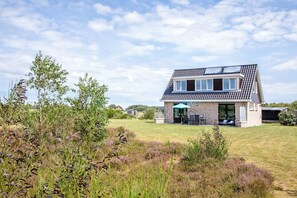 Exterior - Stylish Texel Escape with Spa (Den Burg)