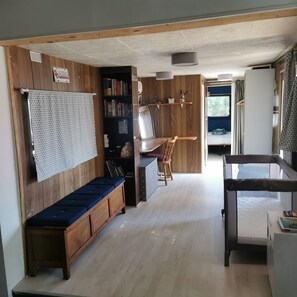 1 bedroom, WiFi - Mobile home outside campsite 7km from the beach (Roquebrune-sur-Argens)