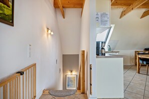 Interior - Holiday Home 'Schobüll' with Sea View, Private Terrace and Wi-Fi (Nordstrand)