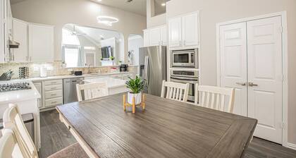 Modern 1 story - Great Location - Pet Friendly